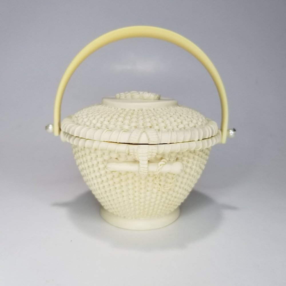 Nantucket style basket decoration ivory yellow 3" tall resin trinket votive